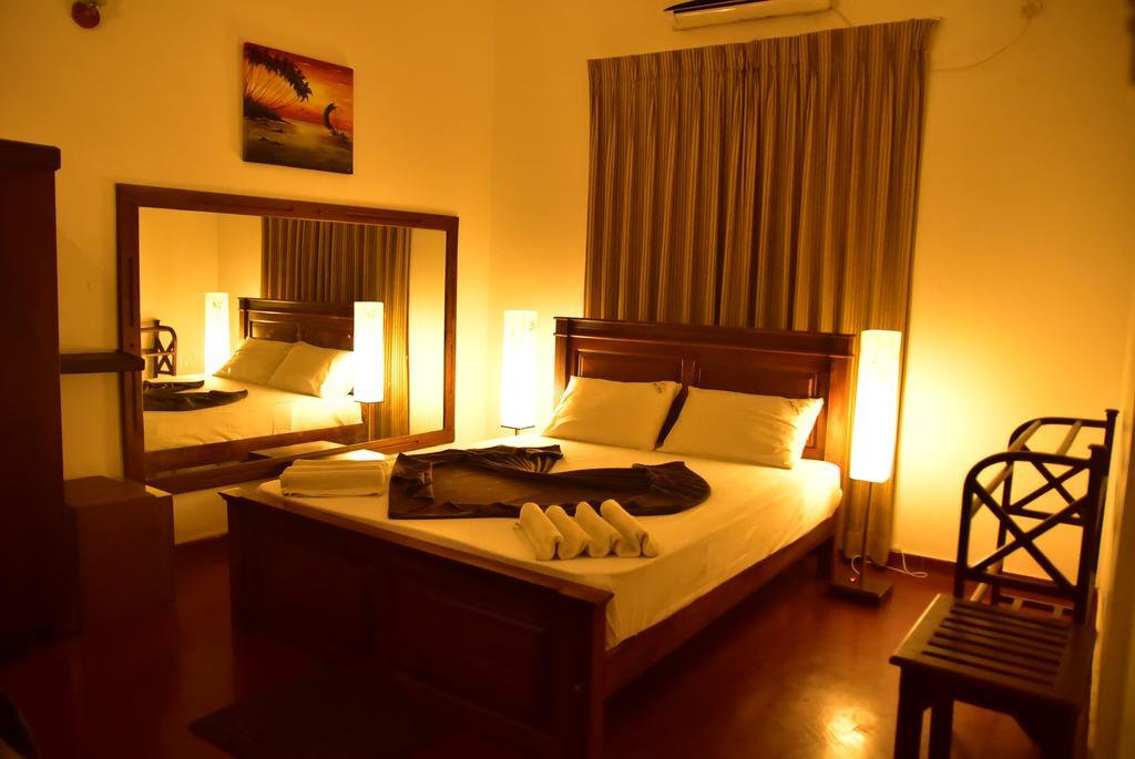 Hôtel Yoho Mount Waves à Colombo Extérieur photo